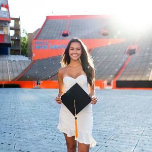 Meet your Posher, Lorin